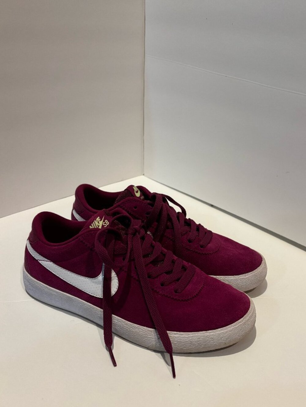 Nike Wmns Zoom Bruin Low SB 'True Berry'